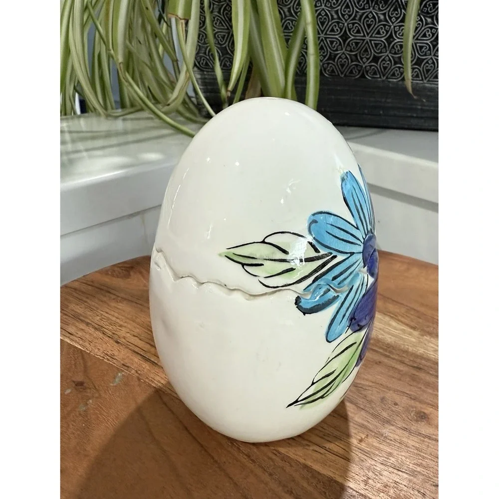 Vintage Lego Hand Painted Floral Ceramic Cracked Egg Salt‎ Pepper Shaker Set